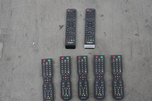 #29a_TV screen remote controls